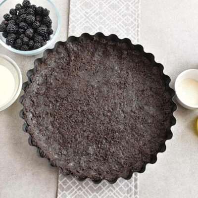 Easy No Bake Blackberry Tart recipe - step 1