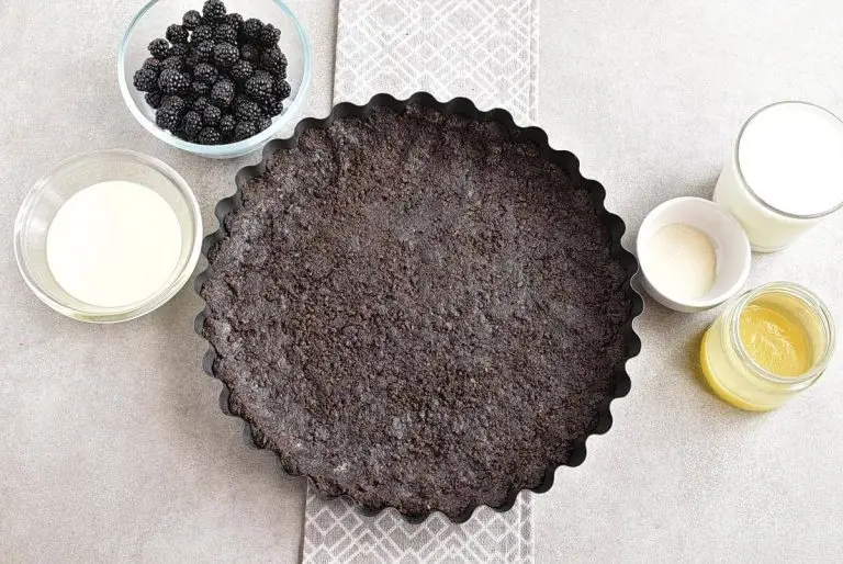 Step 1 - Easy No Bake Blackberry Tart