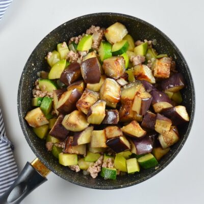Eggplant and Chili Garlic Pork Stir-Fry recipe - step 5