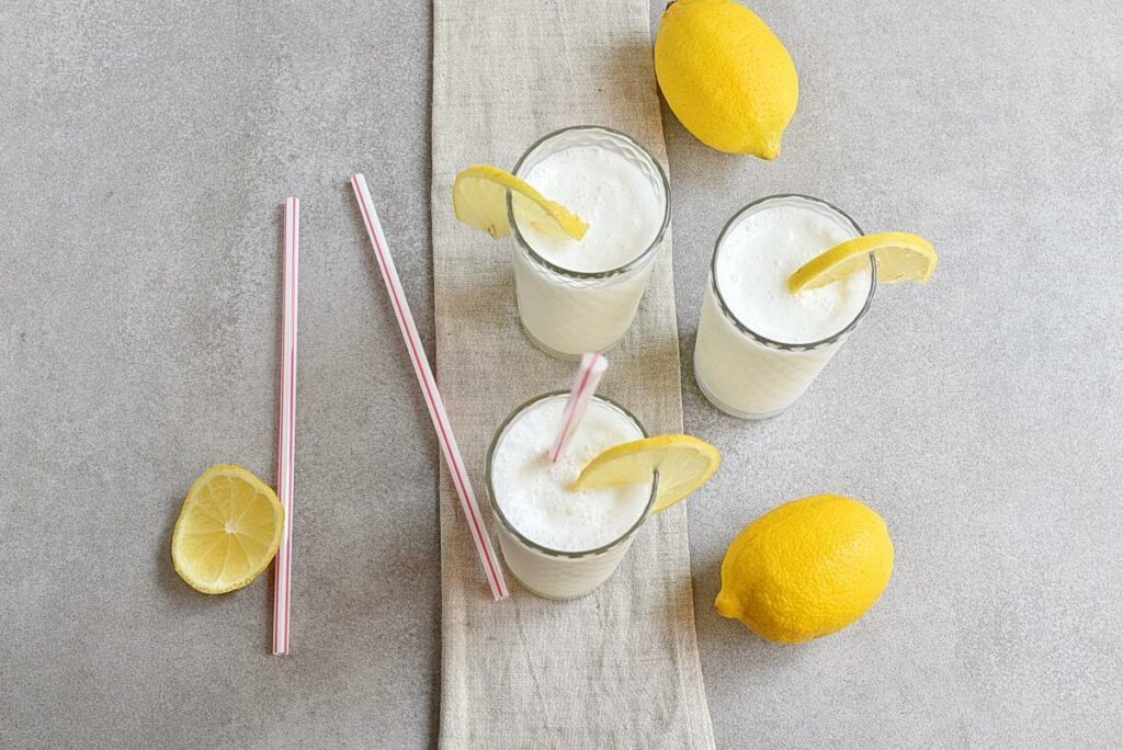 How to serve Frosted Lemonade