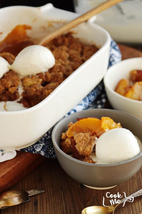 Old Fashioned Peach Cobbler