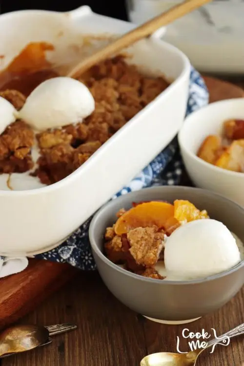 Old Fashioned Peach Cobbler