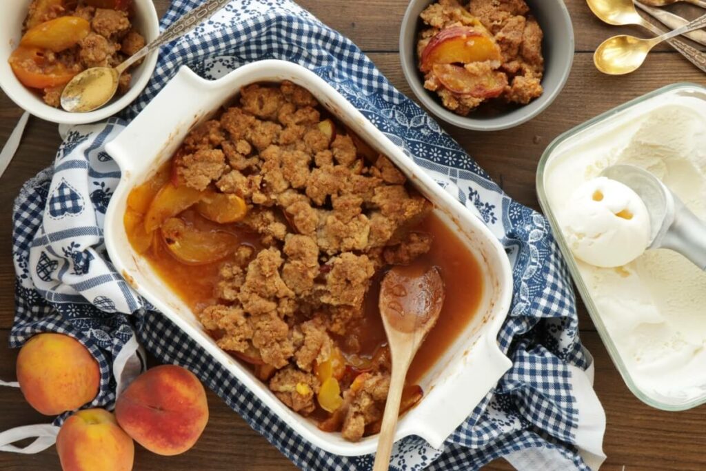 How to serve Old Fashioned Peach Cobbler