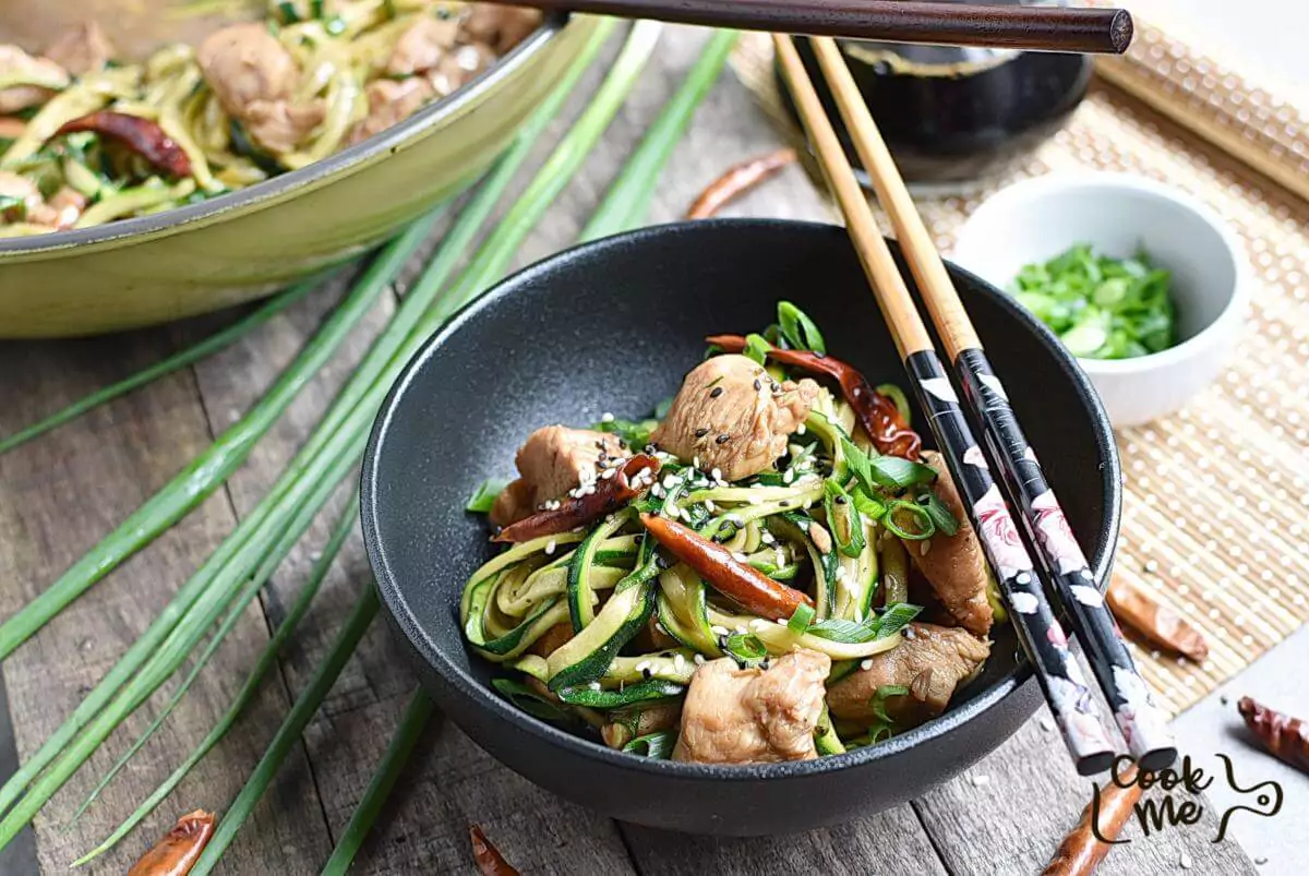 One Pot Kung Pao Chicken Zoodles Recipes– Homemade One Pot Kung Pao Chicken Zoodles– Easy One Pot Kung Pao Chicken Zoodles