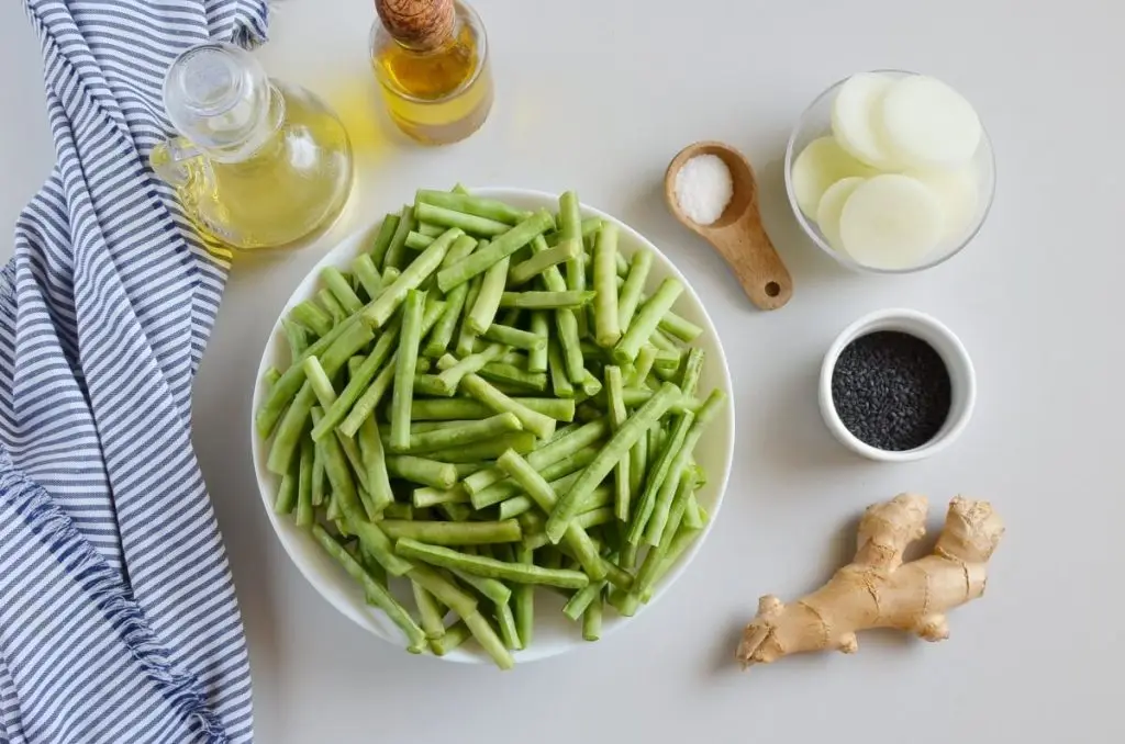 Ingredients for Sesame-Ginger Green Beans