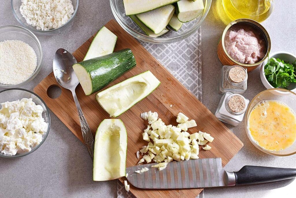Zucchini Stuffed with Tuna recipe - step 2