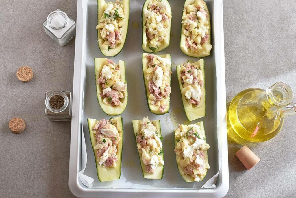 Zucchini Stuffed with Tuna recipe - step 4