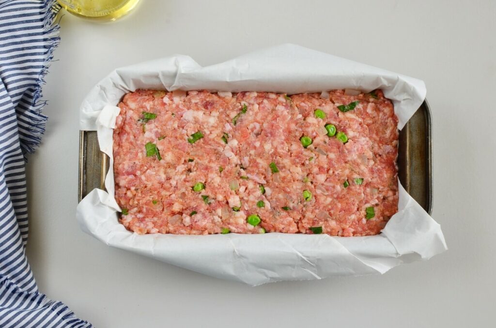 Cheesy Mash-Topped Meatloaf recipe - step 6