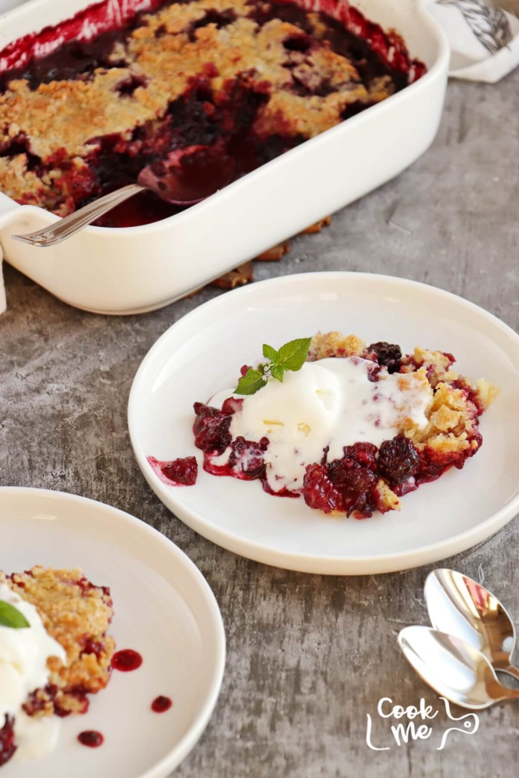 Easy Blackberry Cobbler Recipe - Cook.me Recipes