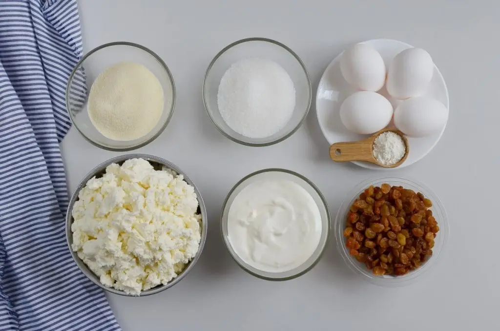 Ingredients for Farmer’s Cheese Cake with Raisins (Zapekanka)