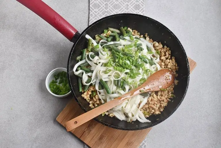 Step 7 - Noodles with Turkey, Green Beans and Hoisin