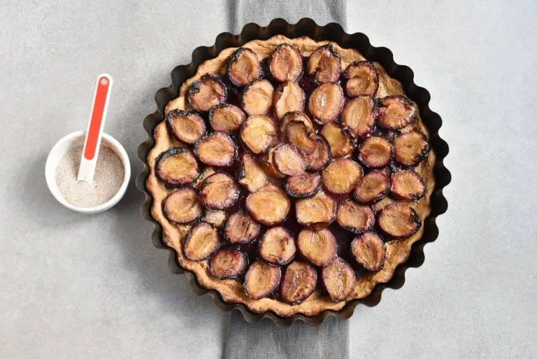 Step 7 - Easy Plum Tart