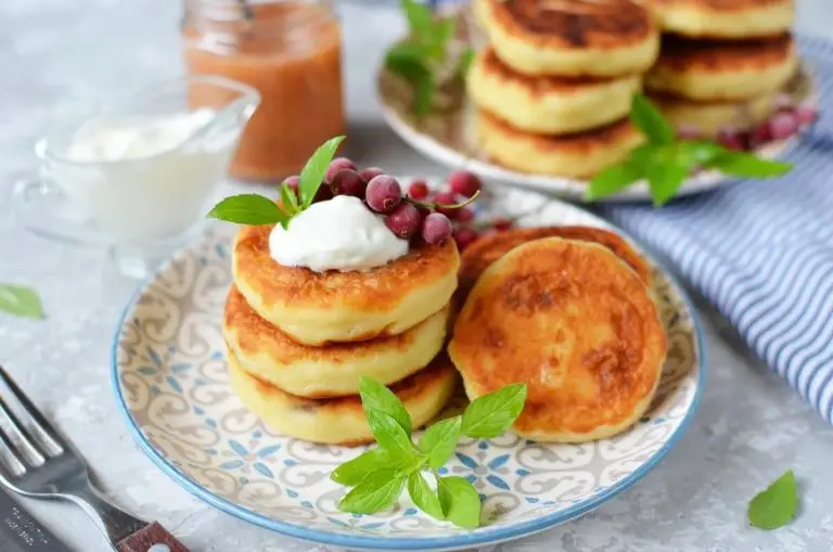 Step 5 - Syrniki: Ukrainian Cheese Pancakes