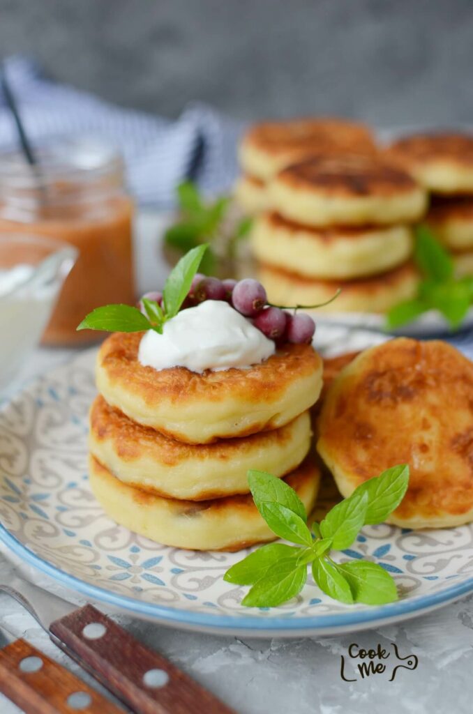 Syrniki: Ukrainian Cheese Pancakes