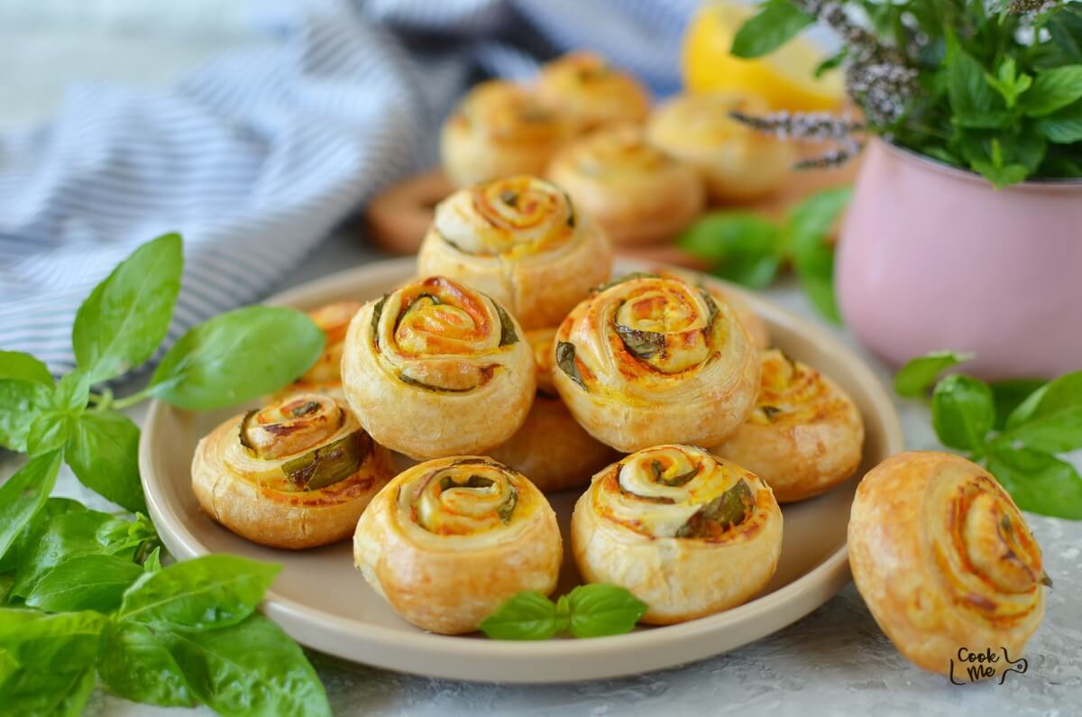 Vegan Pumpkin Basil Pinwheels