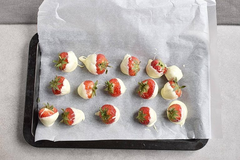 Step 4 - Halloween Ghost Strawberries