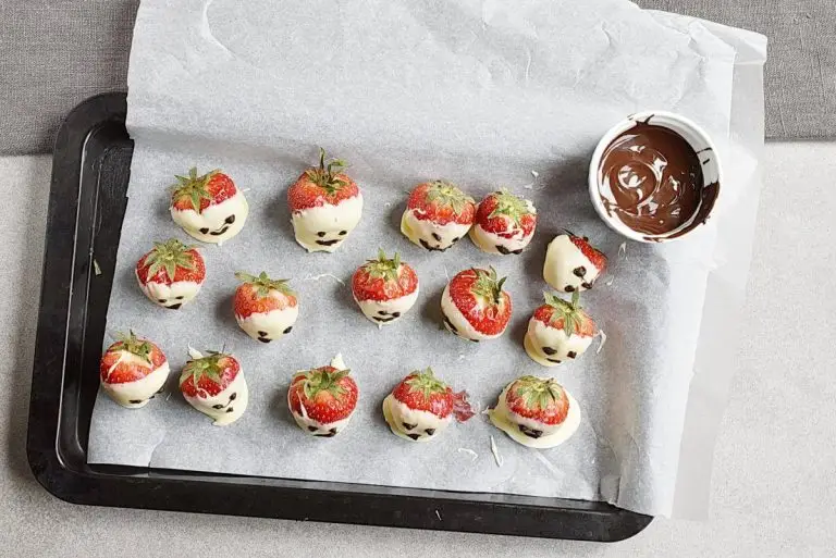 Step 6 - Halloween Ghost Strawberries