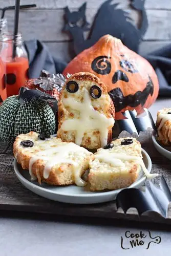 Mummified Garlic Bread