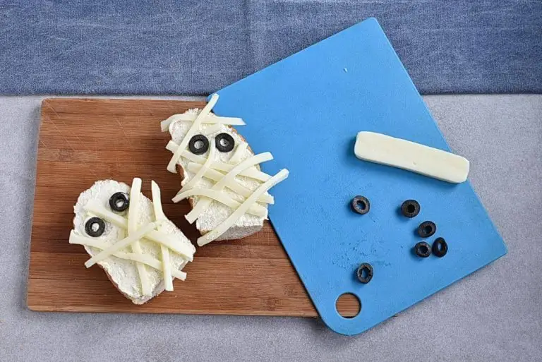 Step 6 - Mummified Garlic Bread