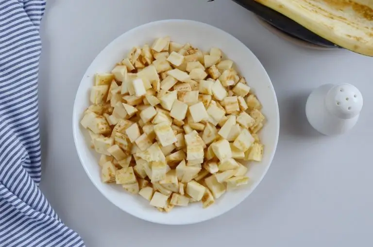Mushroom-Stuffed Eggplant recipe - step 1