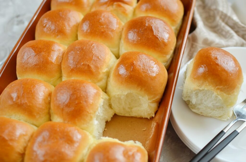 How to serve Soft Dinner Rolls