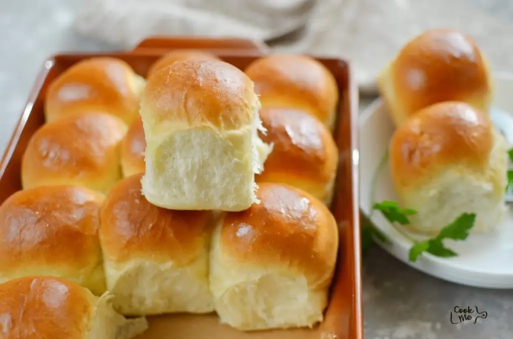 Soft Dinner Rolls