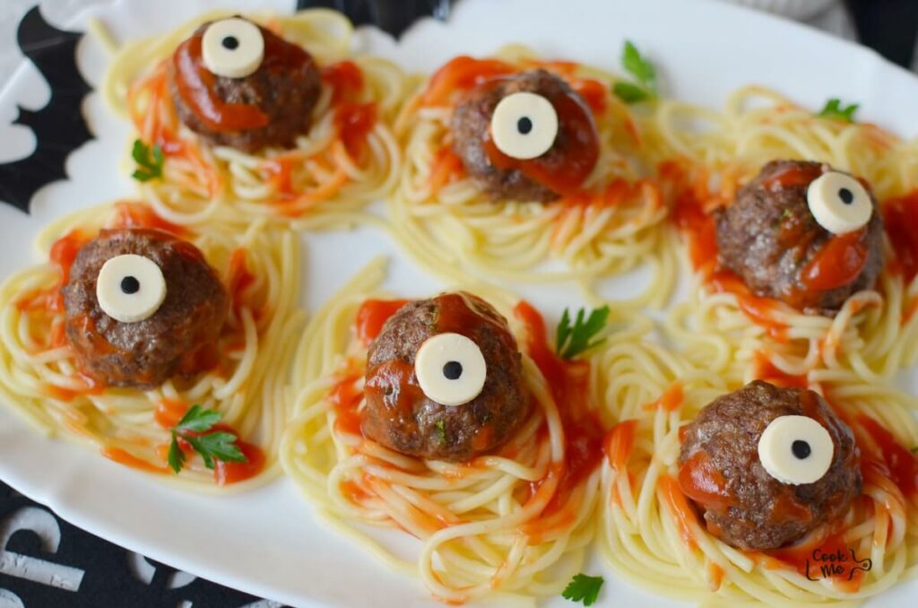 How to serve Zombie Eyes – Halloween Meatballs
