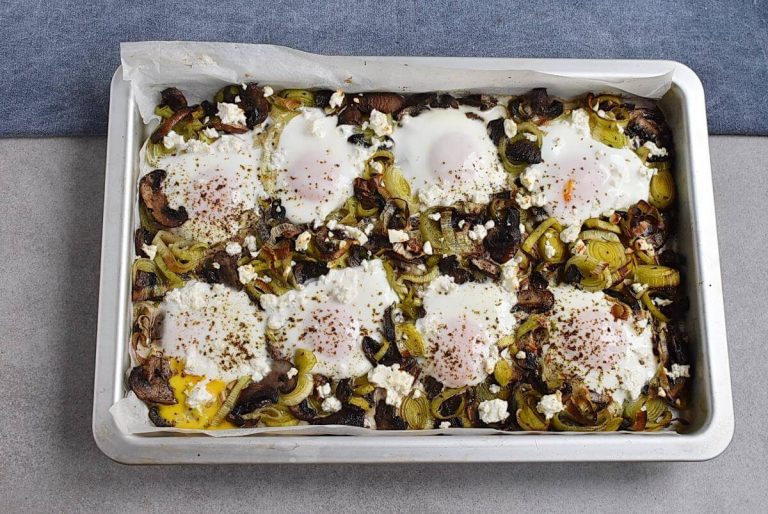 Step 5 - Baked Eggs with Leeks and Mushrooms