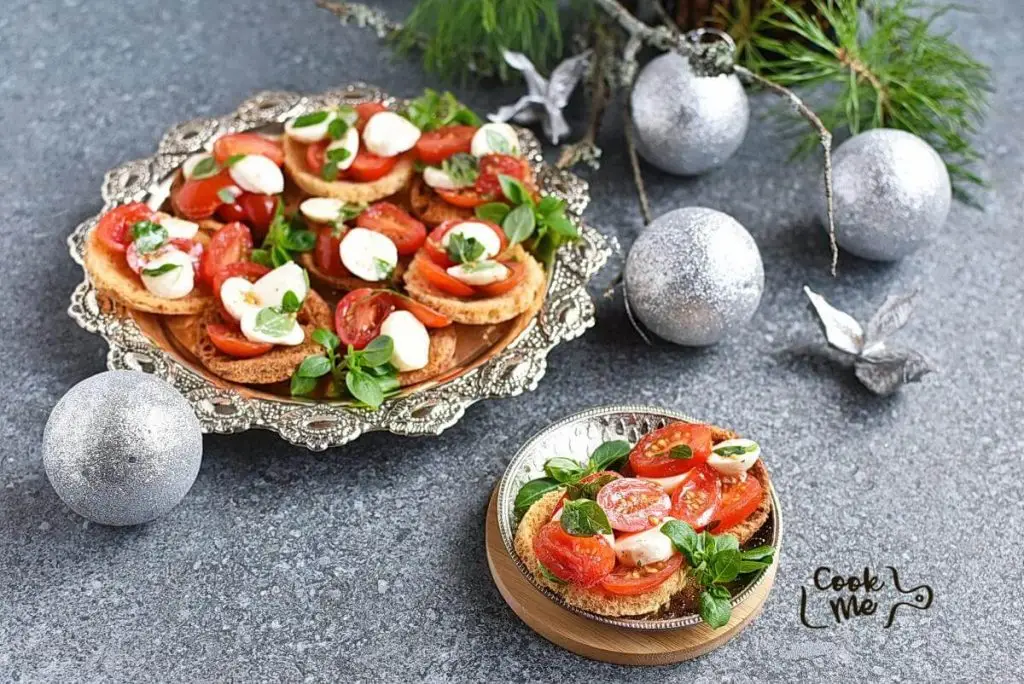 Caprese Bread Tartlets