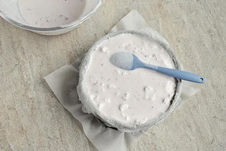 Step 3 - Low-Fat Berry and Meringue Ice Cream Cake