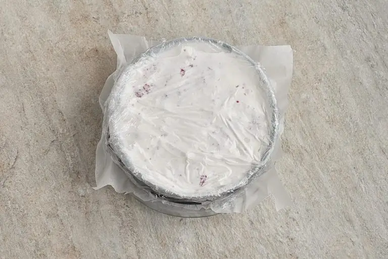 Step 4 - Low-Fat Berry and Meringue Ice Cream Cake