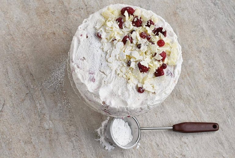 Step 6 - Low-Fat Berry and Meringue Ice Cream Cake