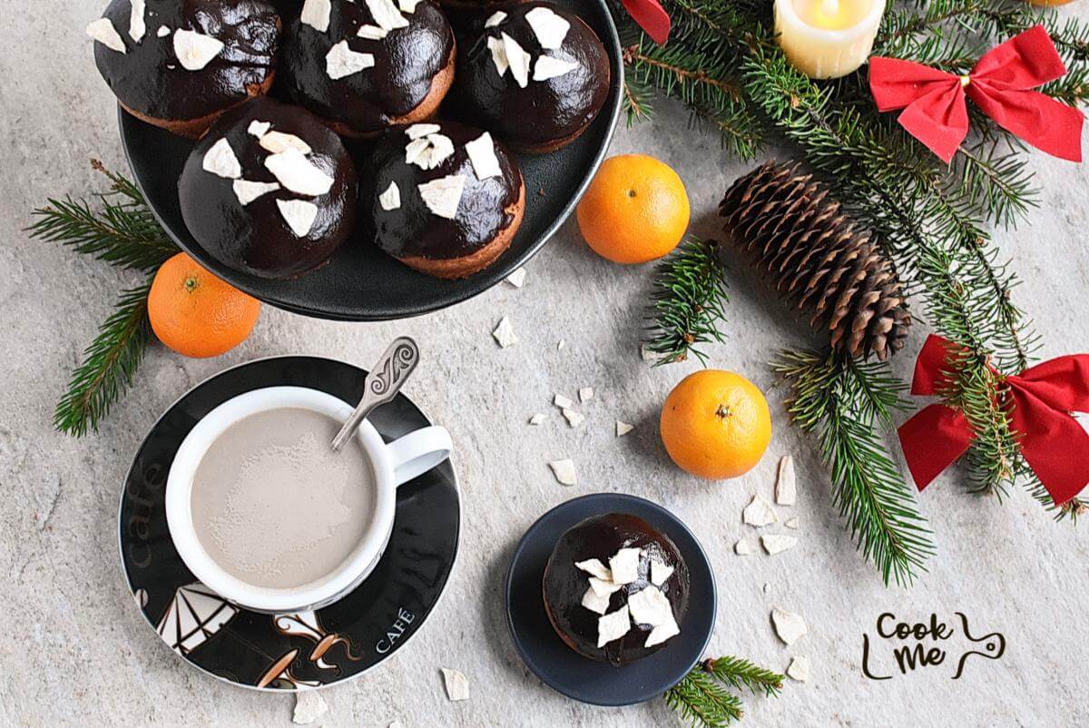 Chocolate-Glazed Gingerbread Cakes