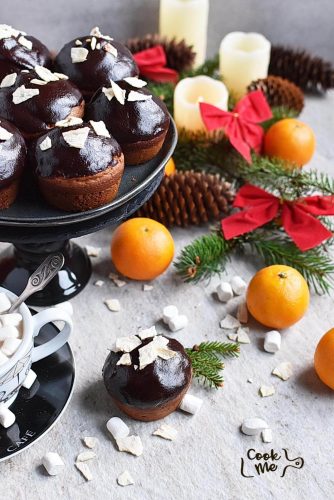 Chocolate-Glazed Gingerbread Cakes