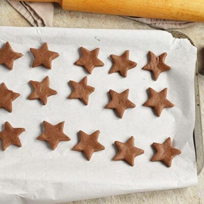 Chocolate Shortbread Stars recipe - step 5