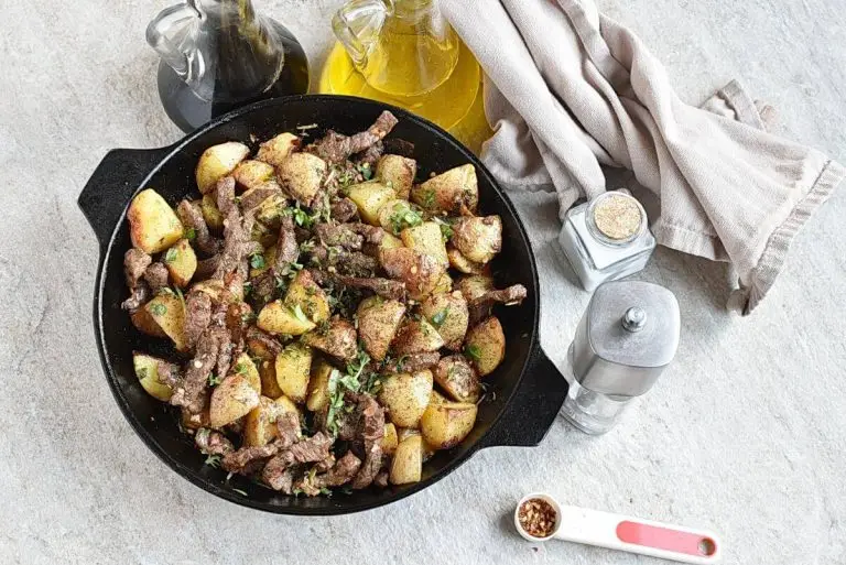 Step 4 - Garlic Butter Steak and Potatoes Skillet