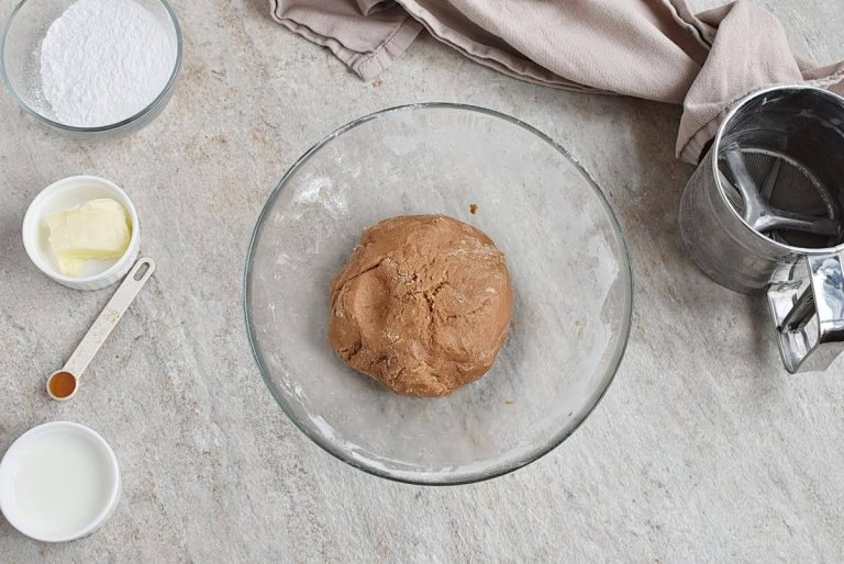 Step 5 - Easy Gingerbread Cookies