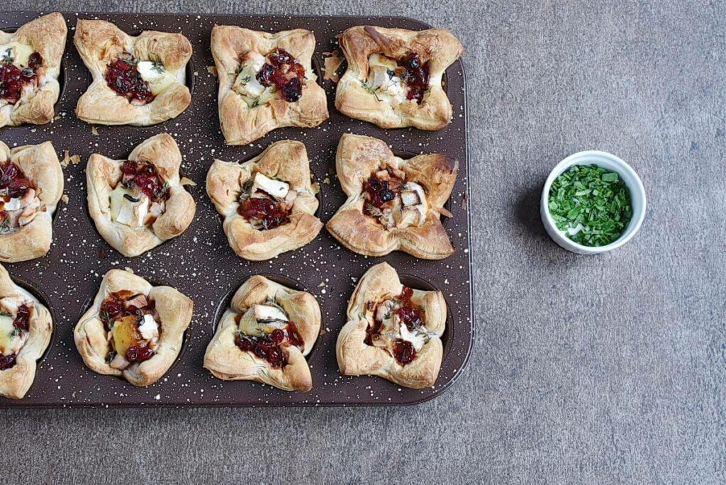 Quick Chicken, Cranberry and Brie Canapés recipe - step 6