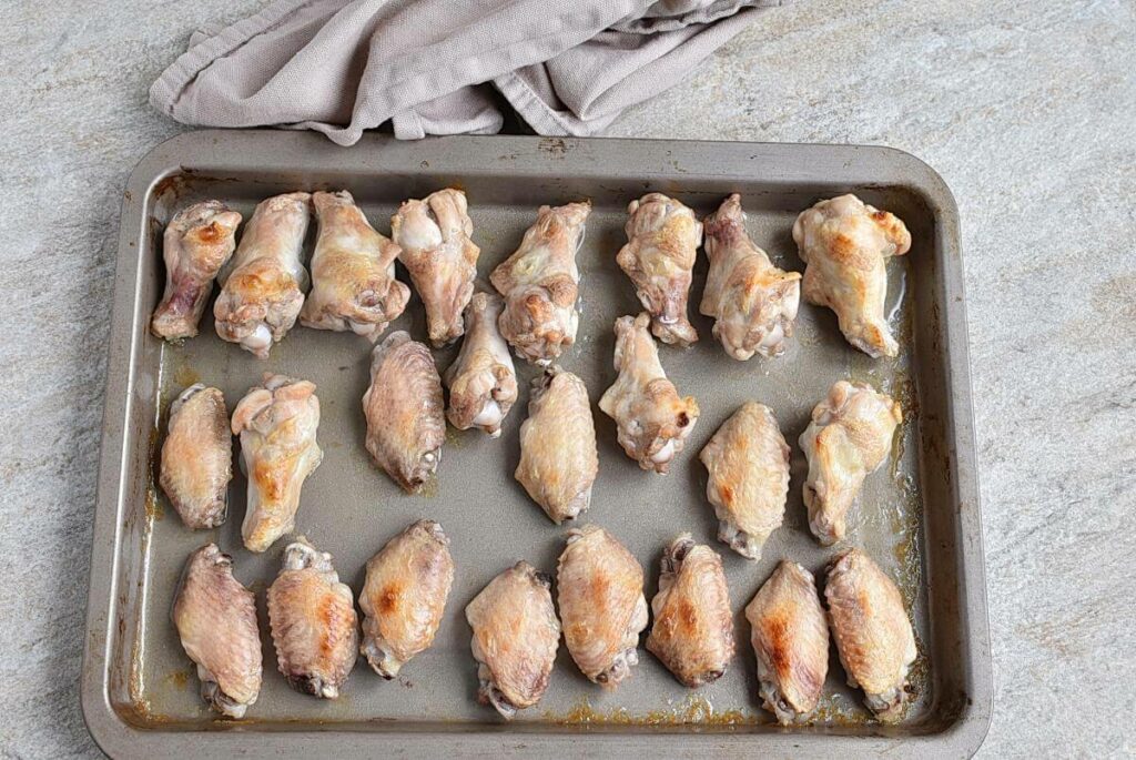Carolina BBQ Chicken Wings recipe - step 2