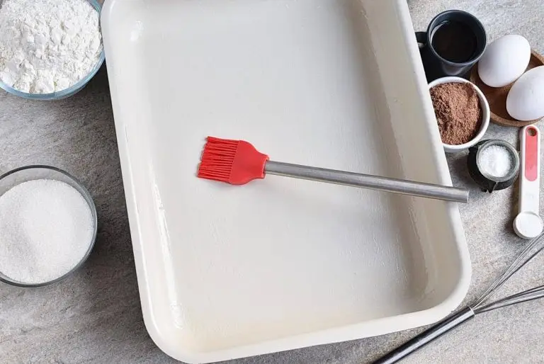 Step 1 - Easy Chocolate Birthday Cake