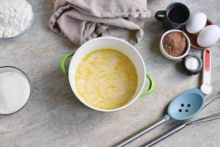 Step 2 - Easy Chocolate Birthday Cake