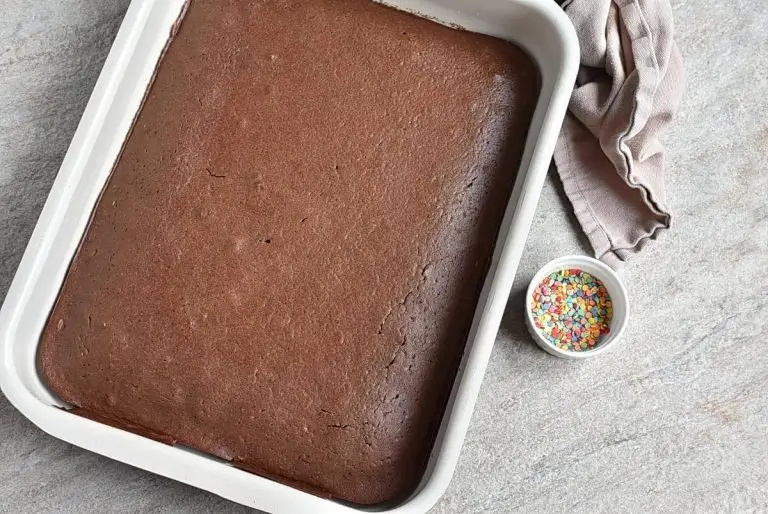 Step 7 - Easy Chocolate Birthday Cake
