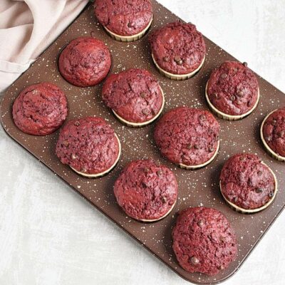 Red Velvet Chocolate Chip Muffins recipe - step 6