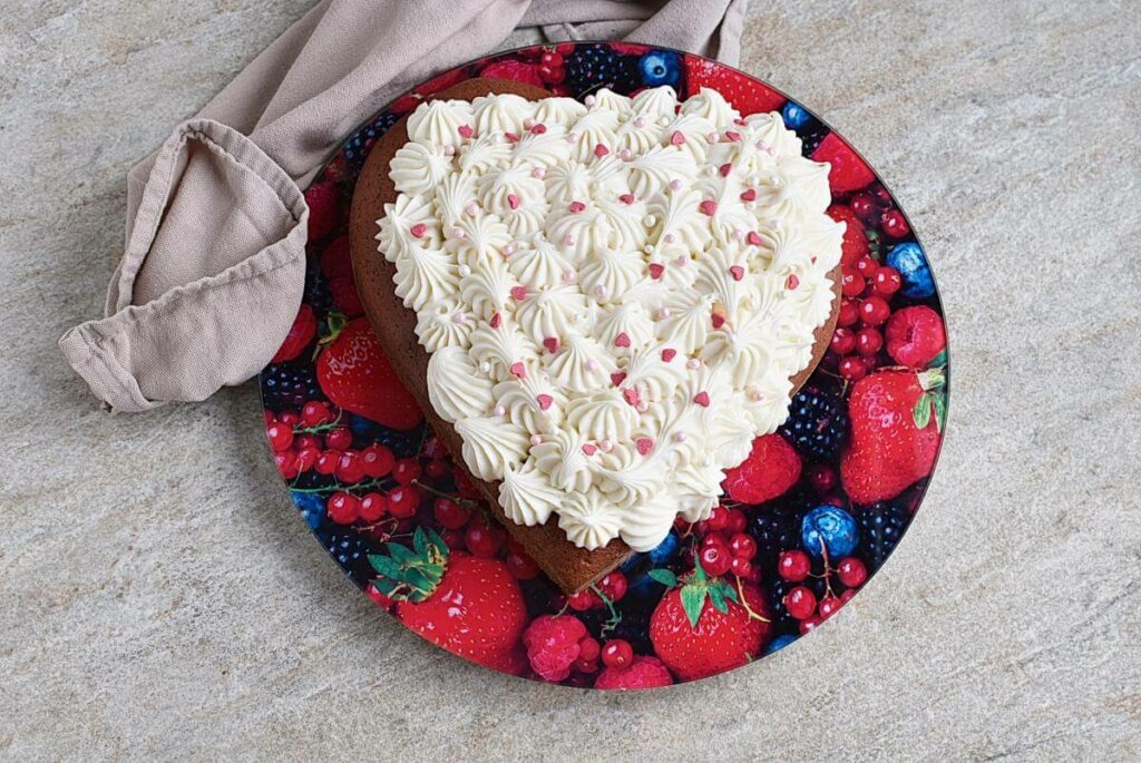 Red Velvet Heart Cake recipe - step 8