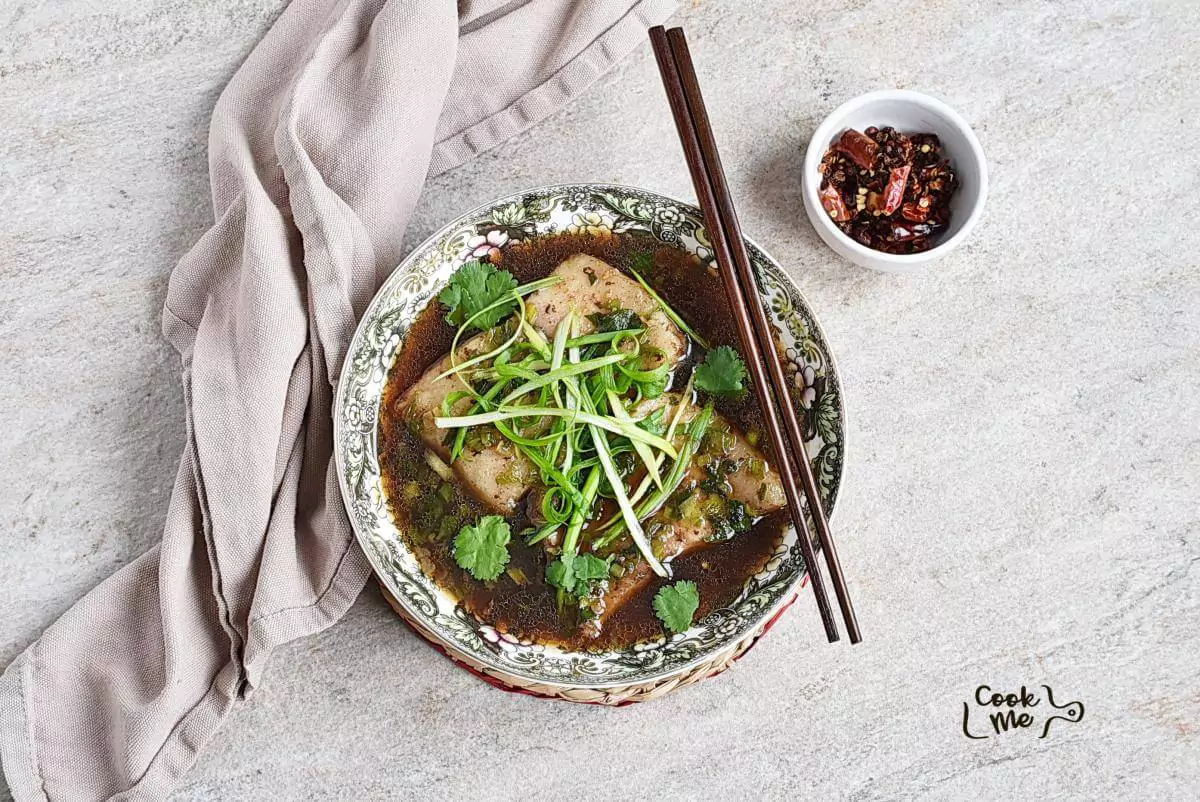 White Fish Fillets with Ginger and Soy