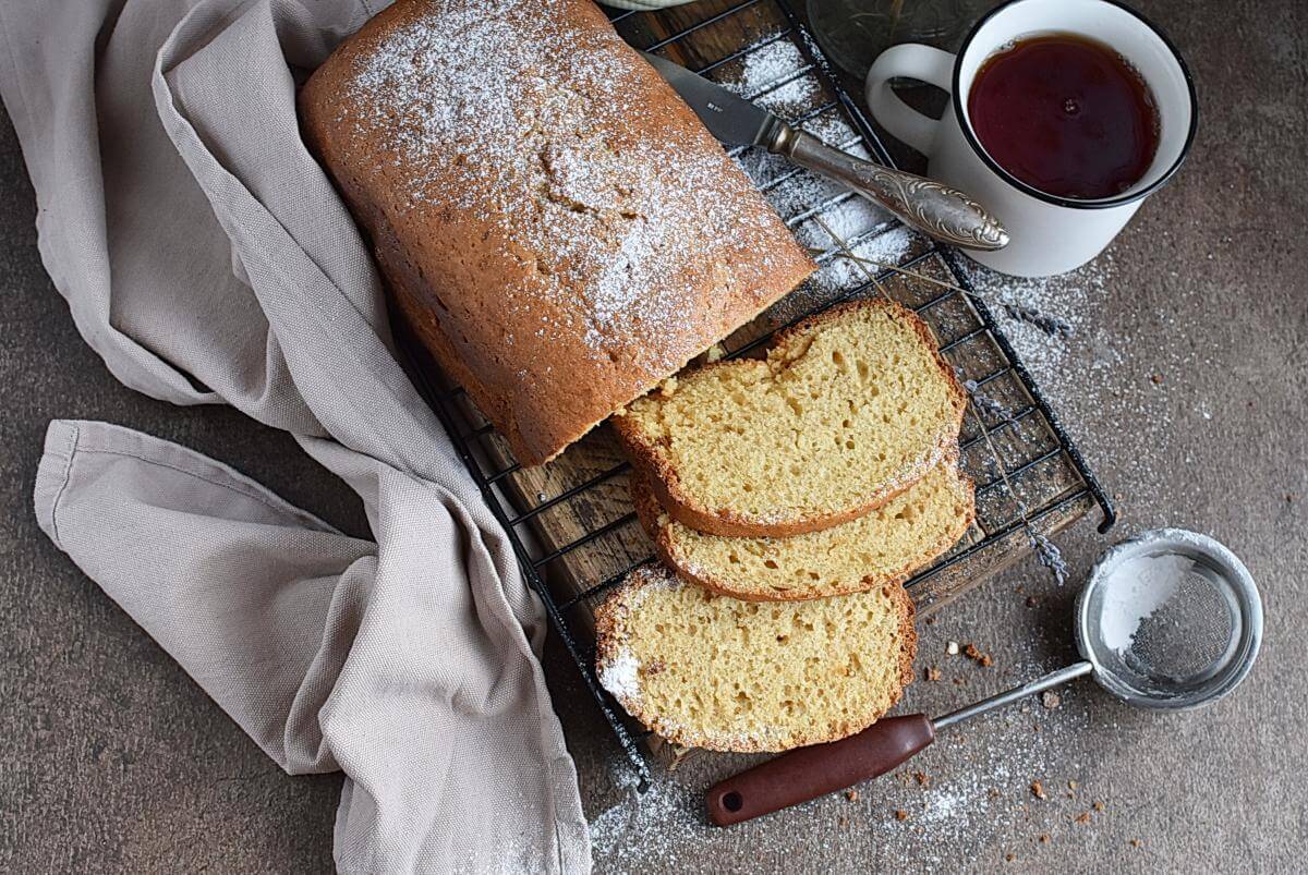 Cinnamon Streusel Coffee Cake - Fresh April Flours