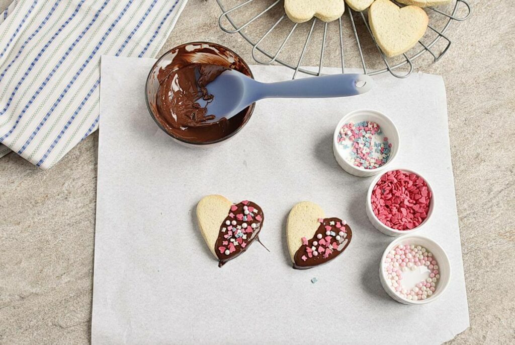 Chocolate Dipped Heart Cookies recipe - step 12