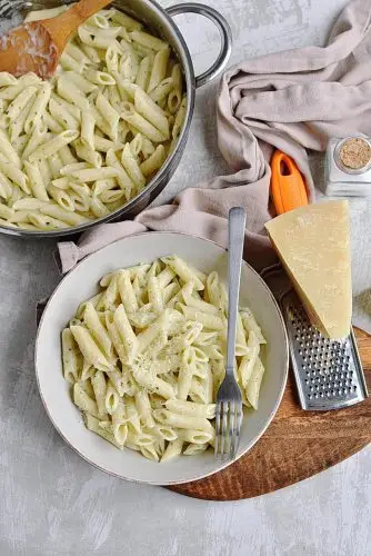 Creamy Garlic Penne Pasta