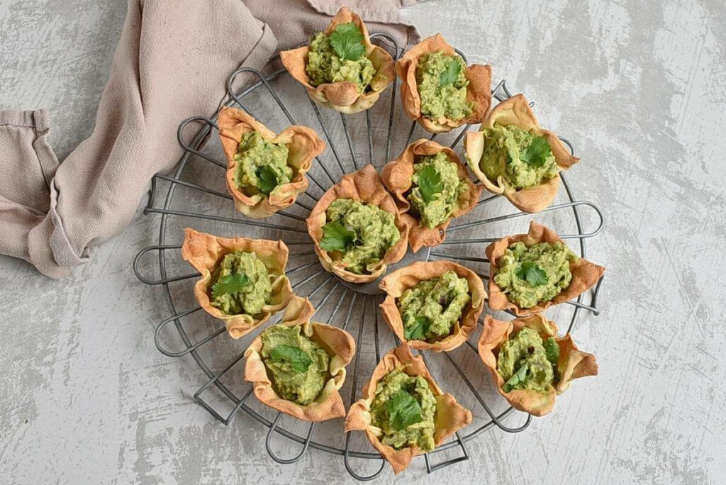 How to serve Guacamole Cups for St. Patrick’s Day