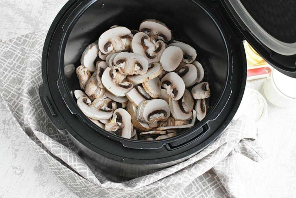 Instant Pot Creamy Mushroom Soup recipe - step 3